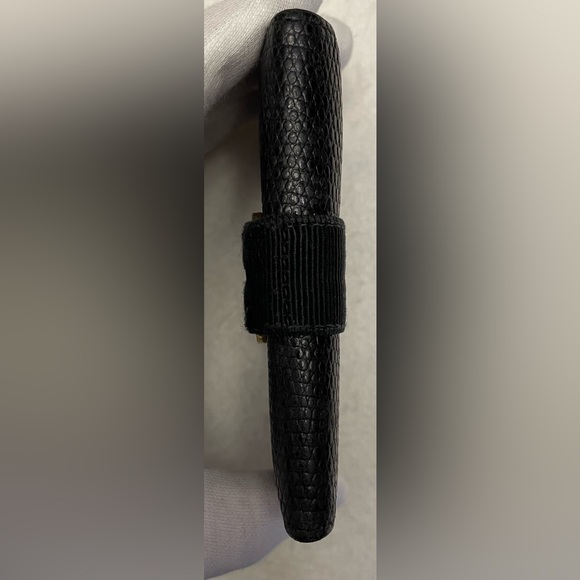 Salvatore Ferragamo Authentic Vintage Textured Black Key Holder - Picture 2 of 13